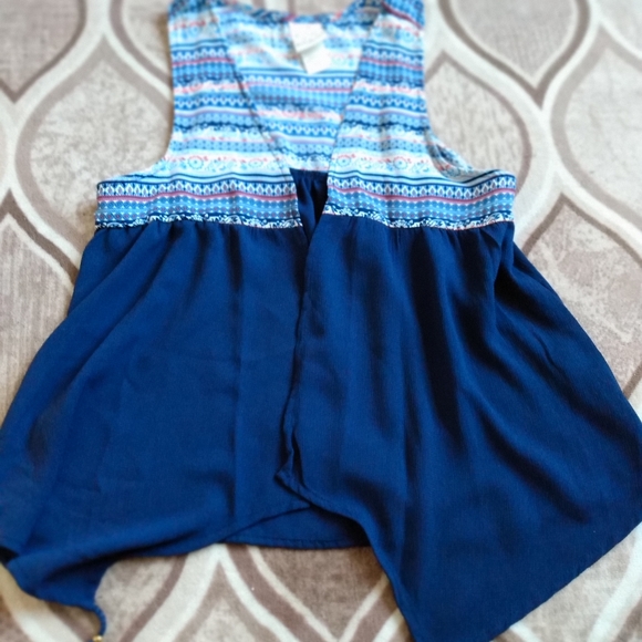 Girls vest - Picture 3 of 8